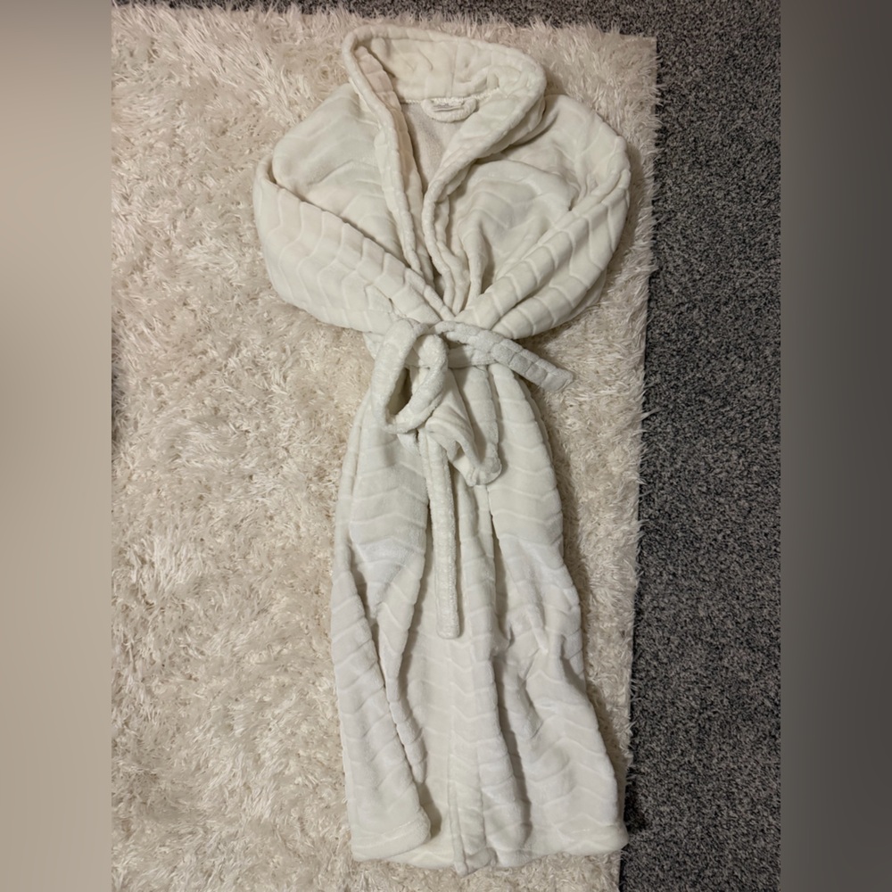 White Textured Bathrobe